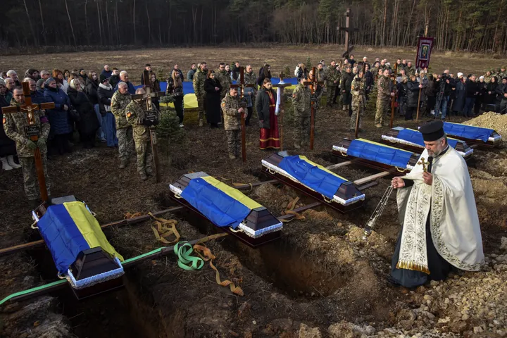 Perang Rusia-Ukraina masuk tahun kelima, ini alasan angka korban tewas masih simpang siur