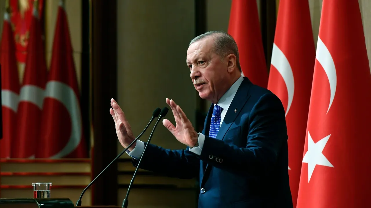 أردوغان: غزة دُمّرت بقنابل تفوق هيروشيما 14 ضعفاً وعدوان إسرائيل أكبر عقبة أمام استقرار سوريا