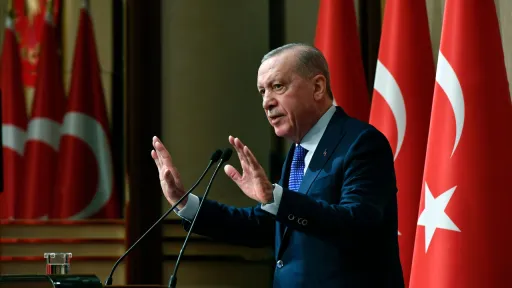 أردوغان: غزة دُمّرت بقنابل تفوق هيروشيما 14 ضعفاً وعدوان إسرائيل أكبر عقبة أمام استقرار سوريا