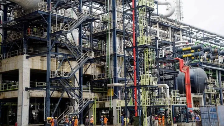 Nigerian parliament to look into row between regulator and Dangote over fuel imports