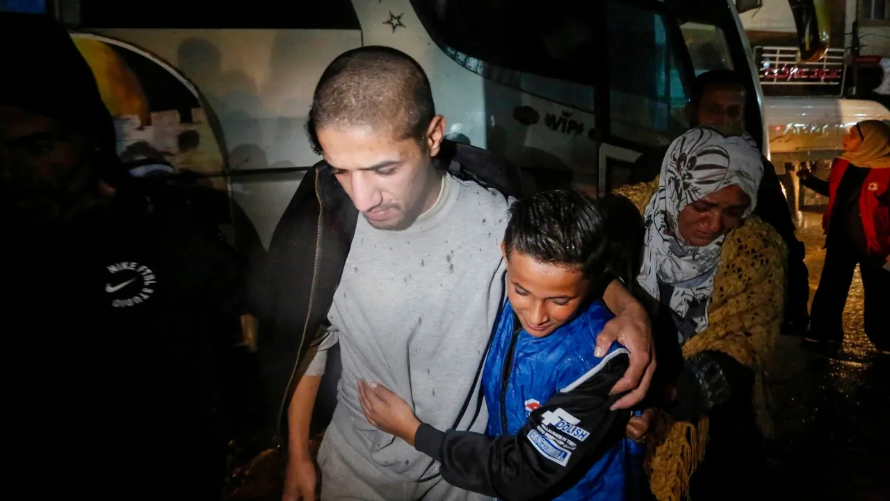 ارتش اسرائیل ۱۰ اسرای فلسطینی دیگر را پس از ماهها بازداشت آزاد کرد