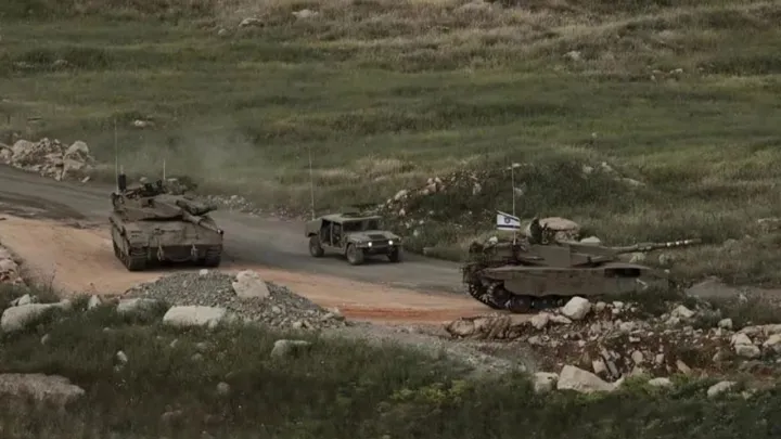 جيش الاحتلال يتوغل بريف القنيطرة للمرة الثانية خلال 3 أيام.. وانفجار قنبلة في دير الزور