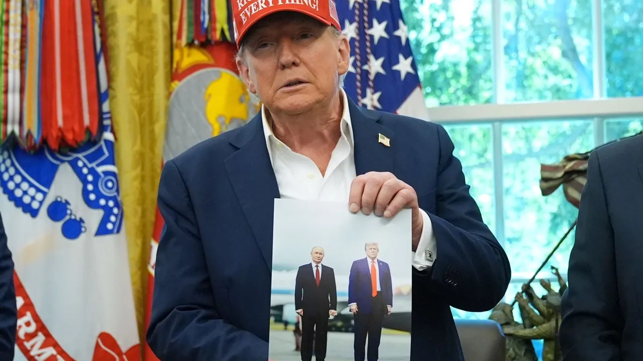 Трамп сообщил о разговоре с Путиным