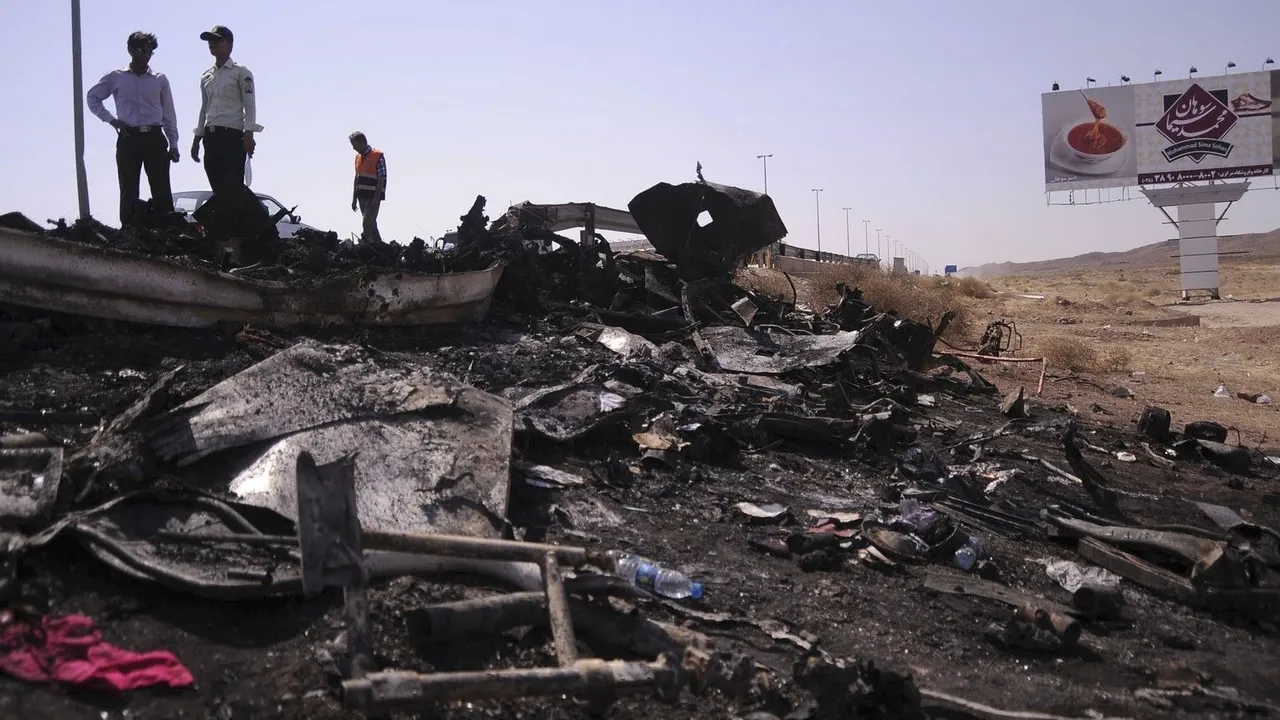 سانحه واژگونی اتوبوس در ایران ۱۳ کشته برجای گذاشت