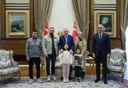 Erdogan rencontre la famille de Hind Rajab, six ans, tuée par l’armée israélienne à Gaza
