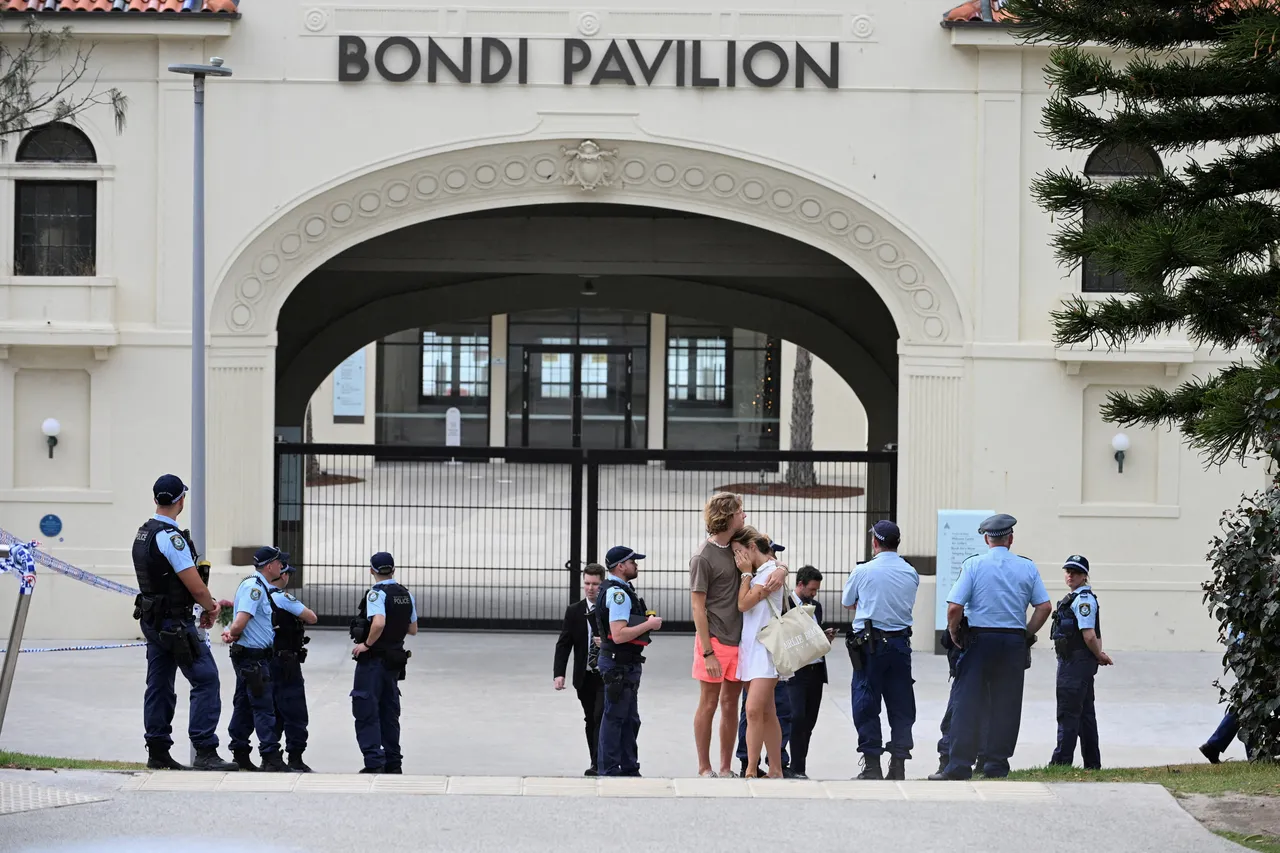 Australian police charge alleged Bondi gunman with terrorism, 15 counts of murder