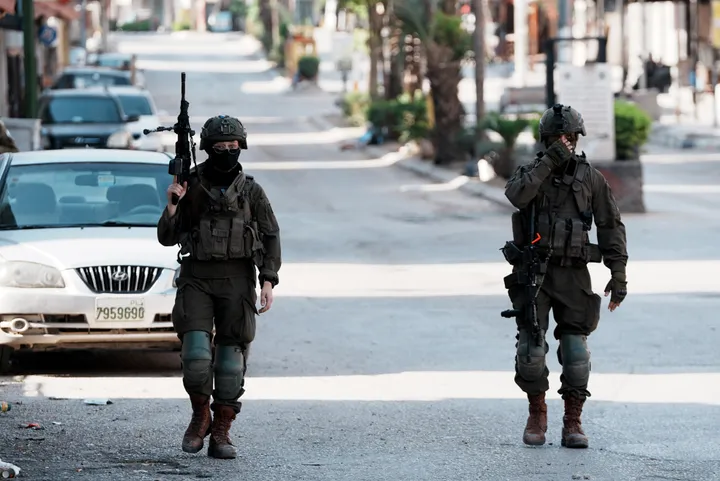 إسرائيل تمنع وفداً برلمانياً كندياً من دخول الضفة المحتلة.. وكندا تعرب عن استنكارها