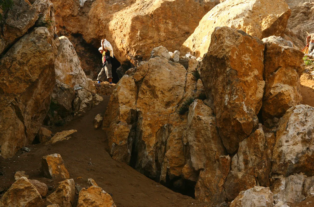 TNI diserang di tambang emas Ketapang oleh 15 WNA asal China