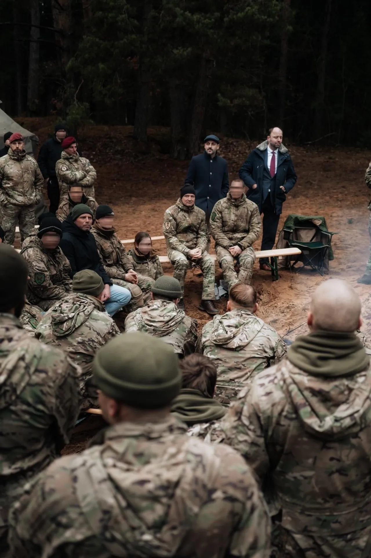 Belgische minister van Defensie Francken op bezoek aan Oostflank