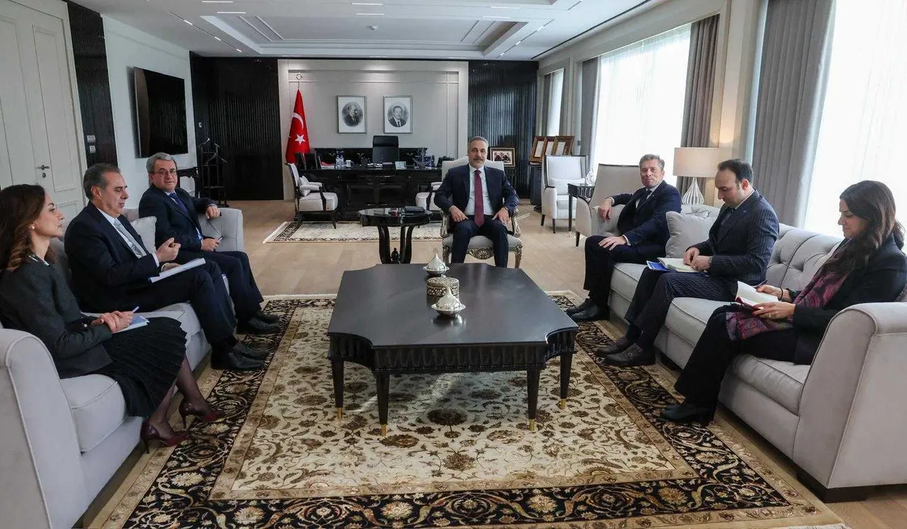 وزير الخارجية التركي يلتقي وكيل الأمين العام للأمم المتحدة بأنقرة