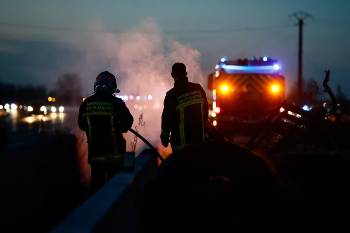 Francë, qindra zjarrfikës protestojnë për kushte pune