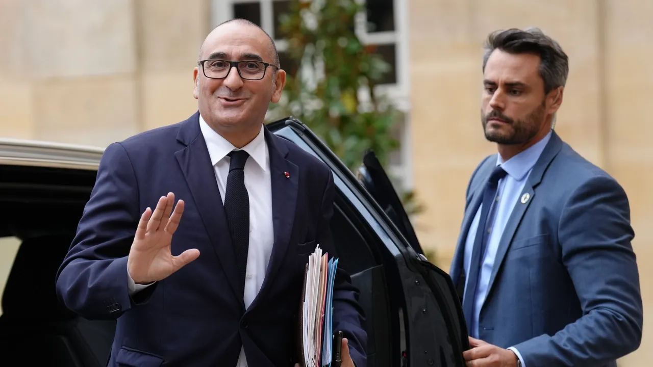 Министр: Хакерлер Франциянын Ички иштер министрлигинин ондогон купуя файлдарына кирди