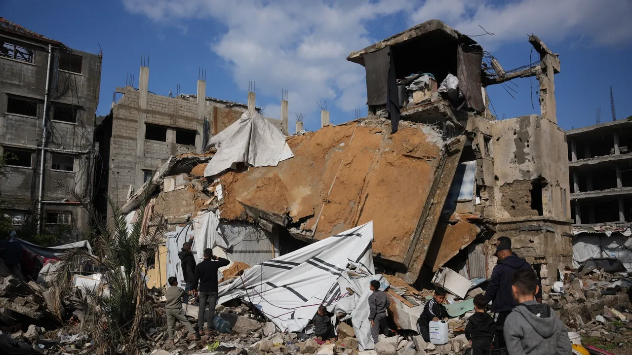 Ataques israelitas atingem múltiplas áreas em Gaza apesar do cessar-fogo