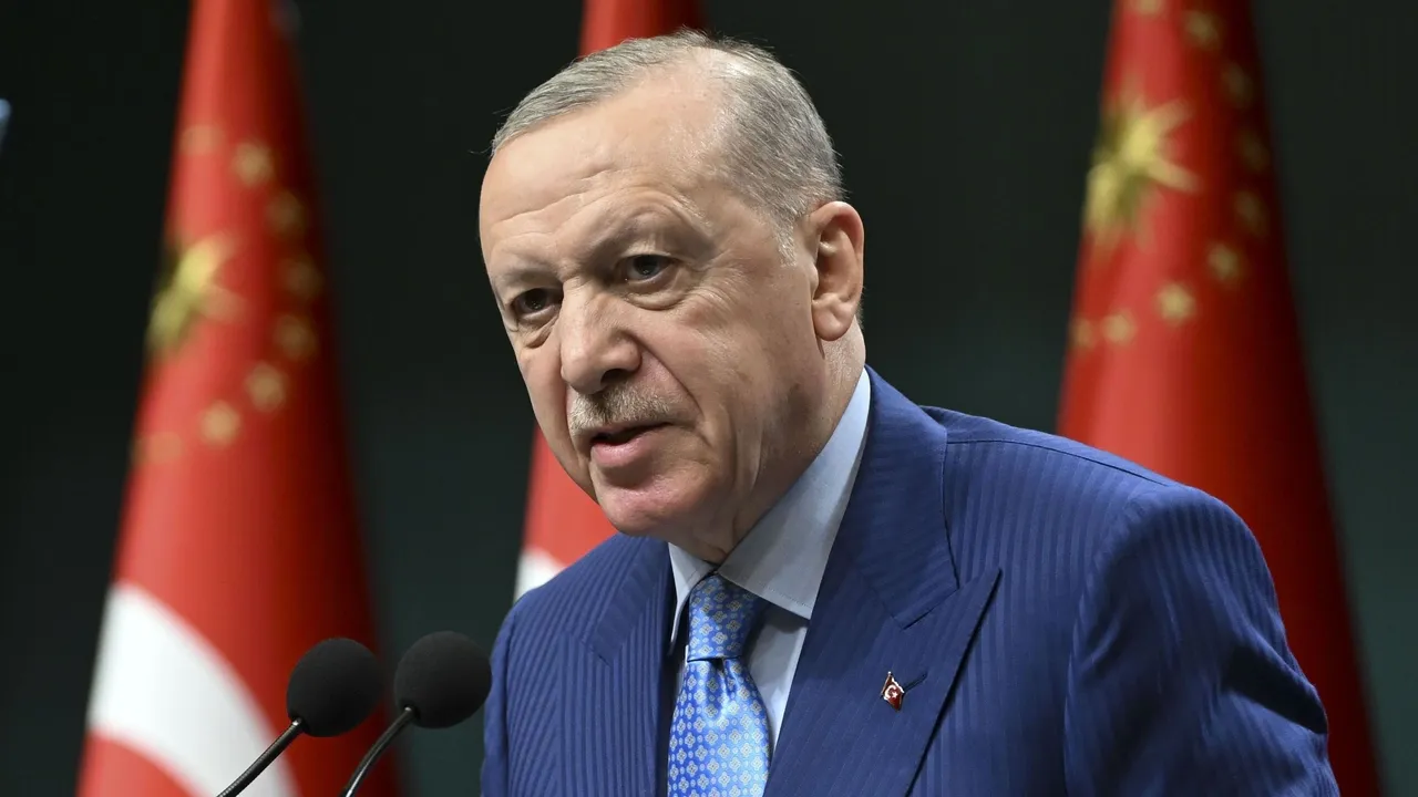 Erdogan adverte que ataques à navegação no Mar Negro não beneficiam ninguém