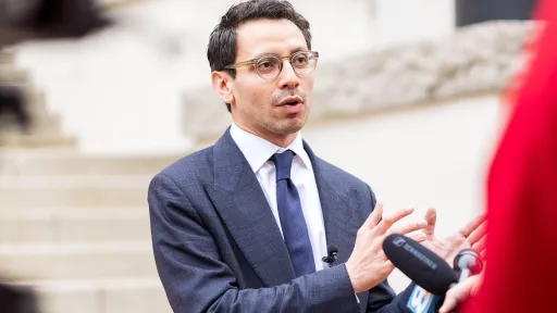 Республиканский кандидат защищает критику Израиля