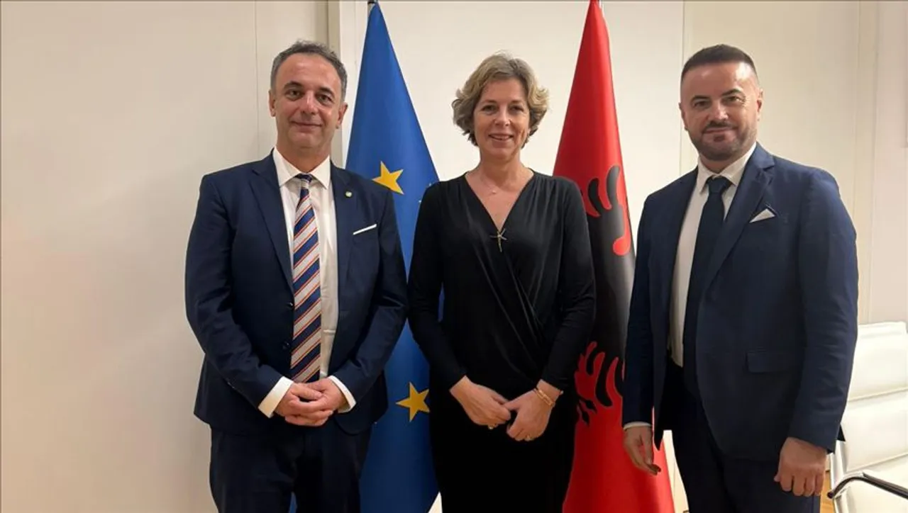 Aliu-Sala: Ekzistojnë mundësi për thellimin bashkëpunimit RMV-Shqipëri në shëndetësi