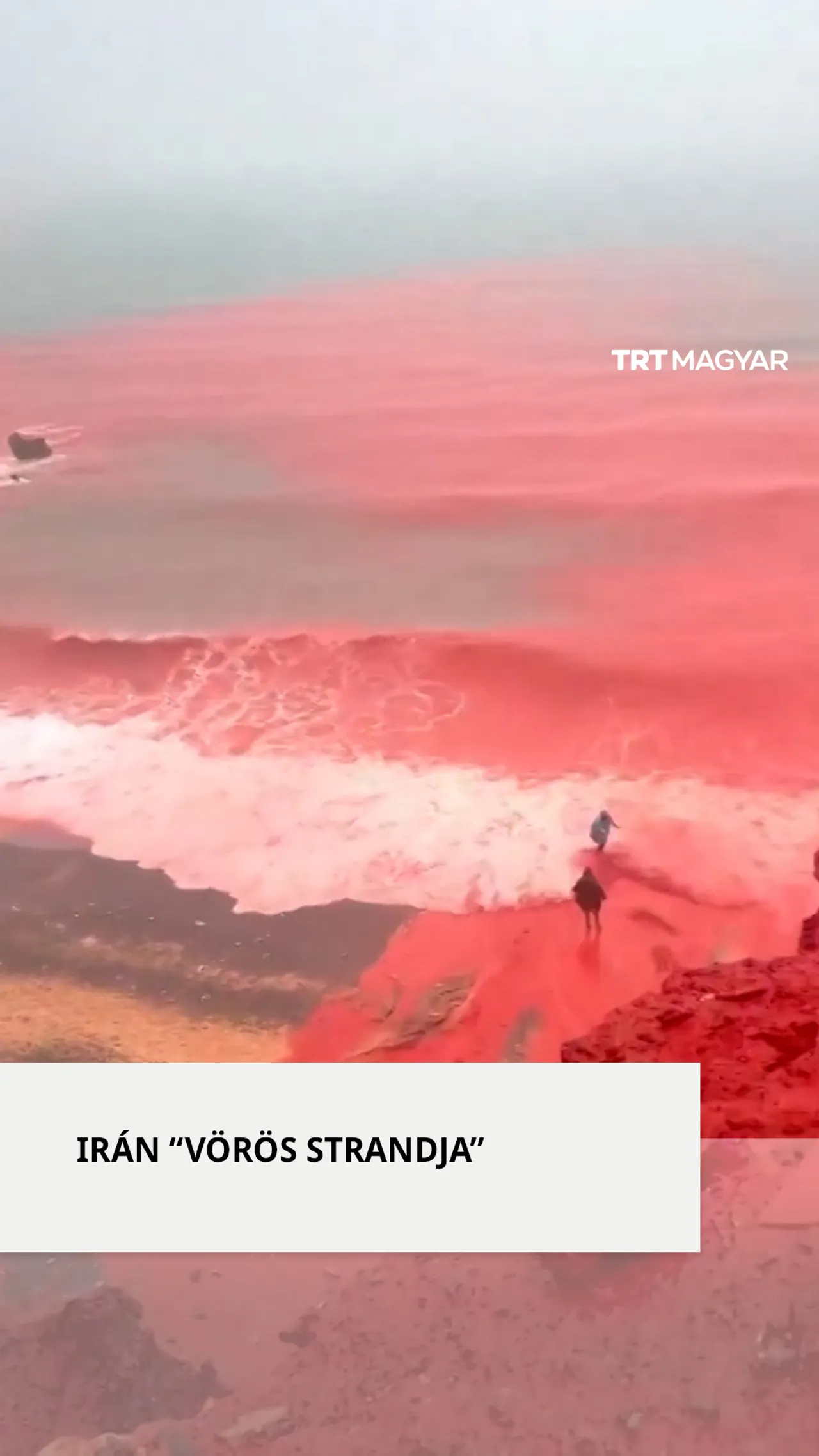 Heves esőzések feltárták Hormuzi-sziget népszerű 'Vörös Strandját'