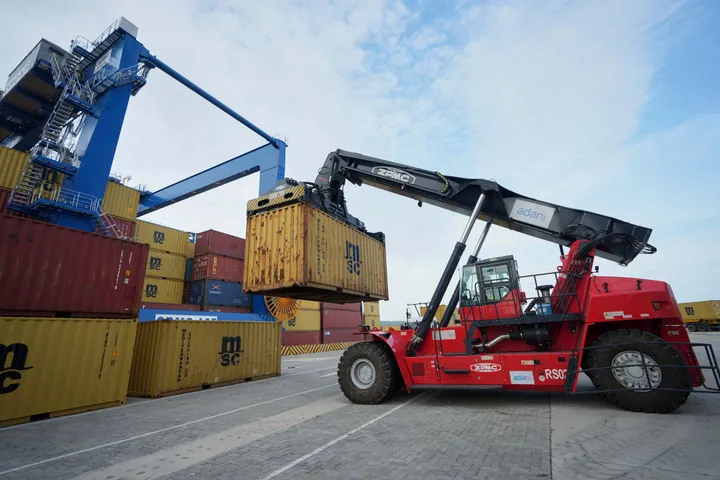 India accelerates free trade agreements to counter US tariffs