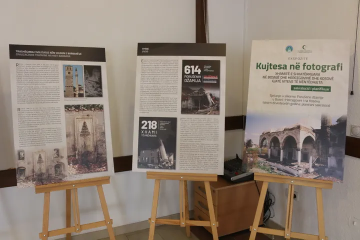 Hapet ekspozitë me xhamitë e shkatërruara gjatë viteve të ‘90-ta në Kosovë dhe BeH