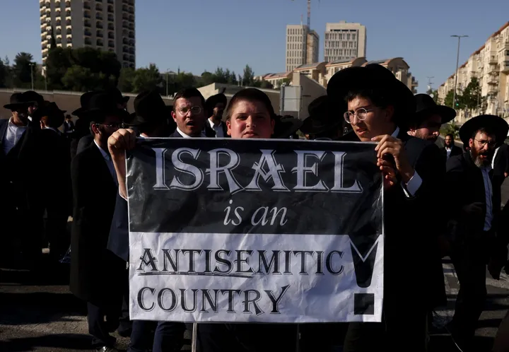 Ортодоксы ранили 10 израильских полицейских