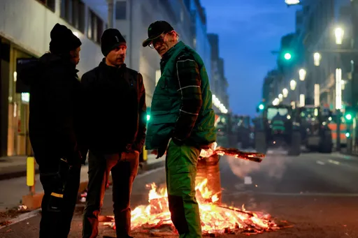 Europese boeren protesteren op de luchthaven van Luik tegen handelsakkoord tussen EU en Mercosur