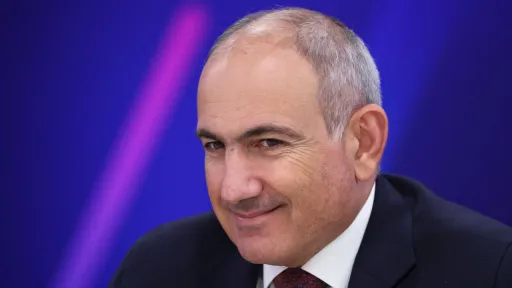 Пашинян призвал Россию ускорить ремонт железных дорог в Армении