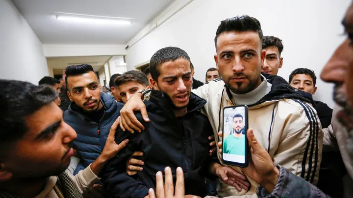 Izrael hónapokig tartó fogva tartás után szabadon engedett 11 gázai palesztint