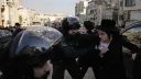 مئات المستوطنين يقتحمون الأقصى.. وإصابة عناصر من الشرطة الإسرائيلية باشتباكات مع "حريديم" بالقدس