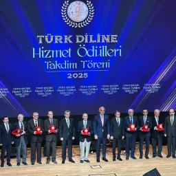 Átadták a Türk Nyelv Szolgálatáért díjakat
