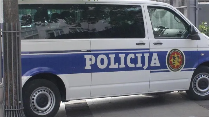 Arrestohet i riu në Mal të Zi, bëri grafit me mbishkrimin "Gjeneral, faleminderit për Srebrenicën"