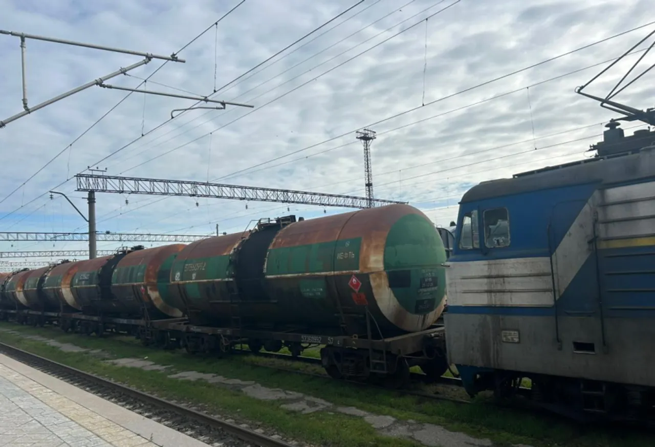 Azerbaijani fuel enters Armenia in first post-war trade deal