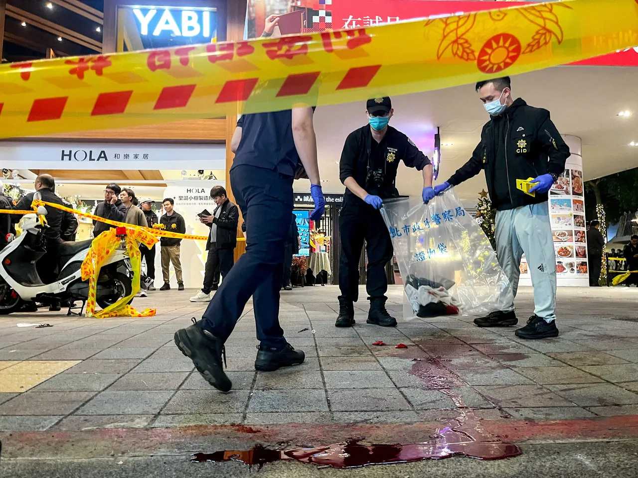 Three killed in Taipei metro attacks, suspect also dead: officials