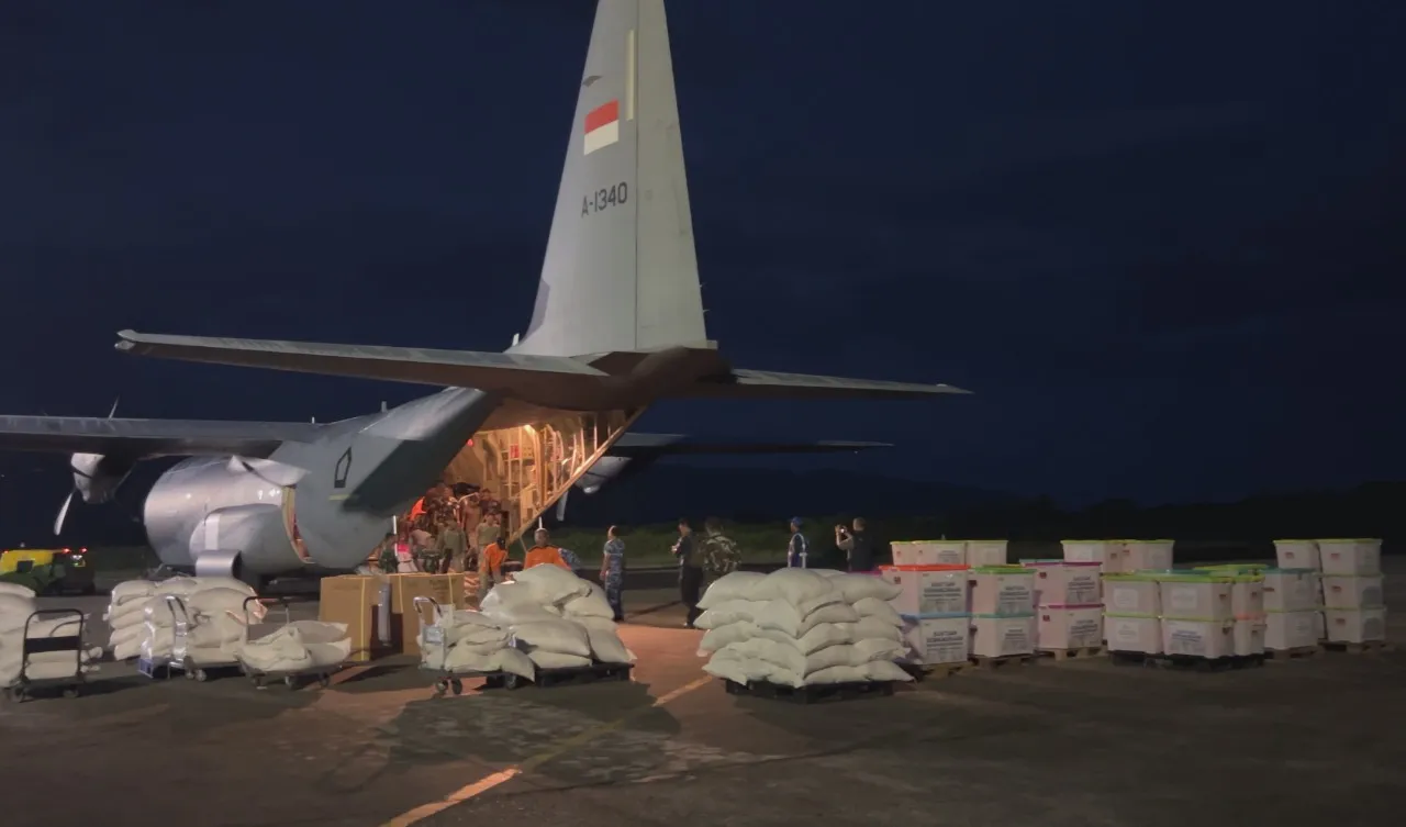 Tujuh ton bantuan Human Initiative dikirim lewat udara ke wilayah terisolasi di Aceh