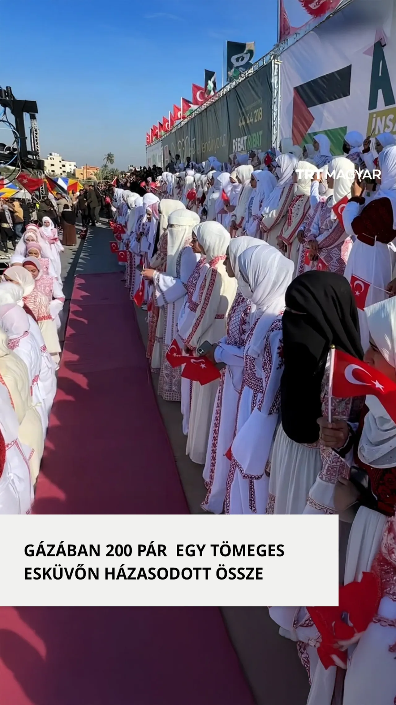 Gázában 200 pár számára a török szervezetek támogatásával tömeges esküvőt rendeztek