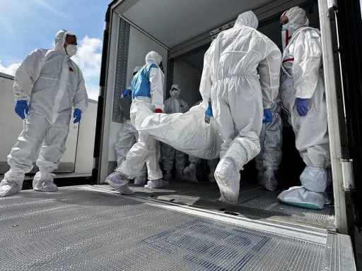 Rússia e Ucrânia trocam centenas de soldados mortos sob acordo de Istambul