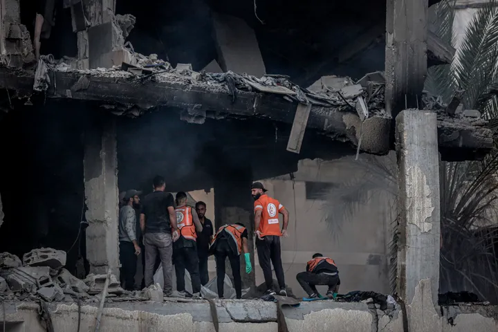 استشهاد فلسطيني وإصابة 5 بينهم نساء وأطفال برصاص الاحتلال شرقي غزة