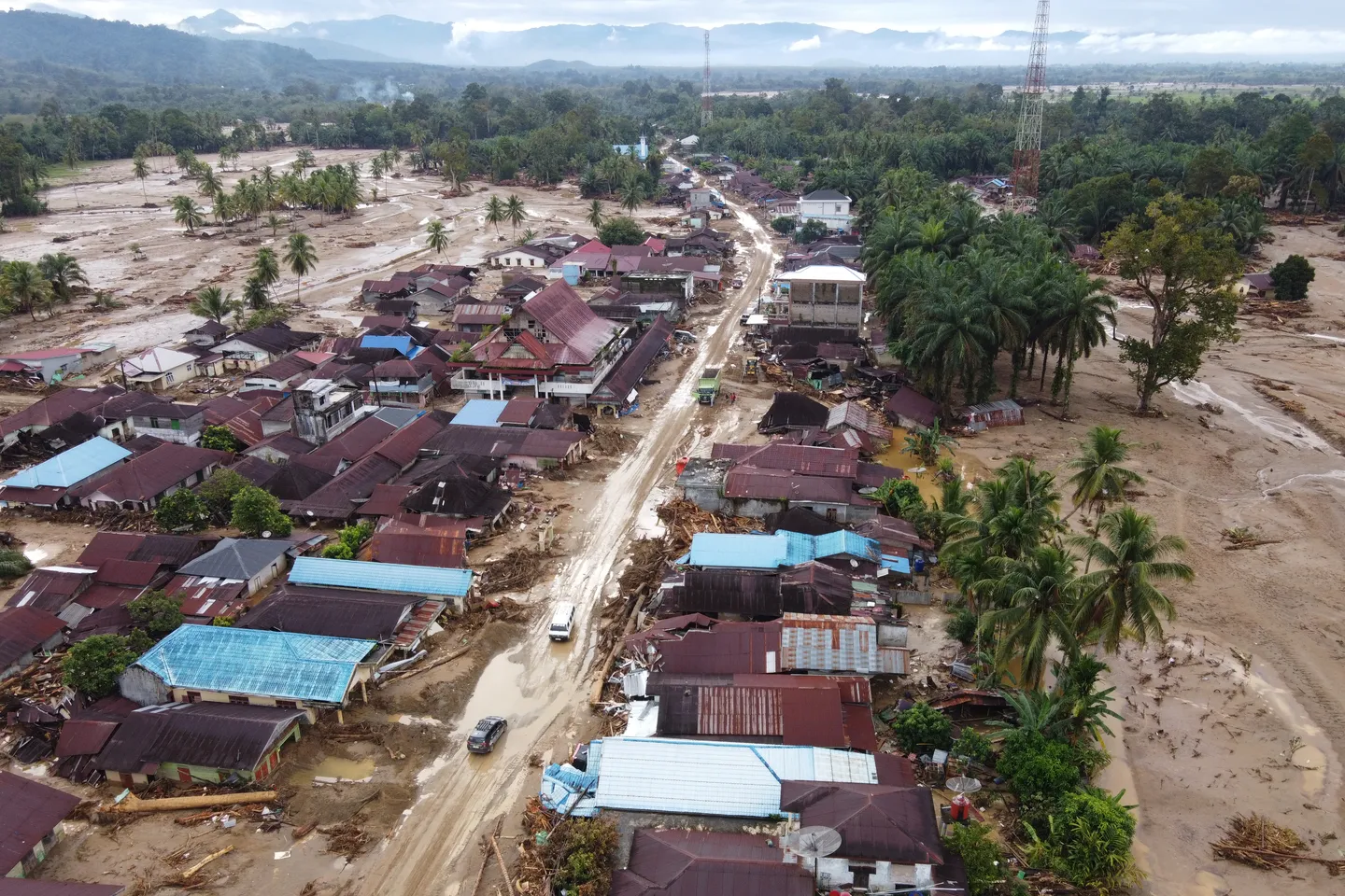 Bantuan dikebut untuk korban banjir Asia, korban tewas hampir 1.200