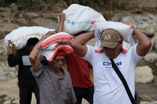 Korban banjir di Asia tembus 1.500, warga di Indonesia keluhkan lambatnya bantuan