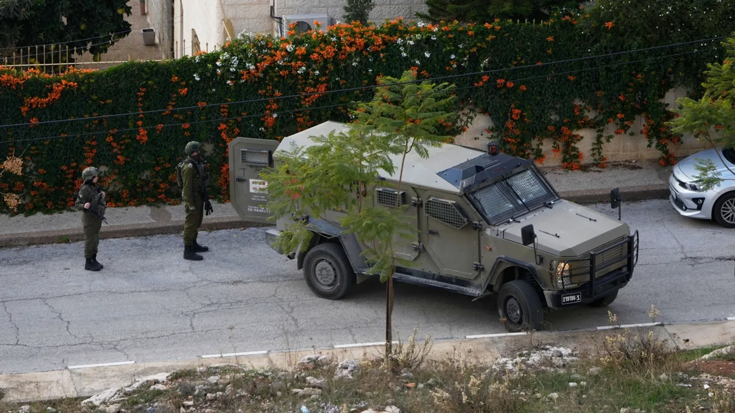Стрельба, обыски и выселения на Западном берегу