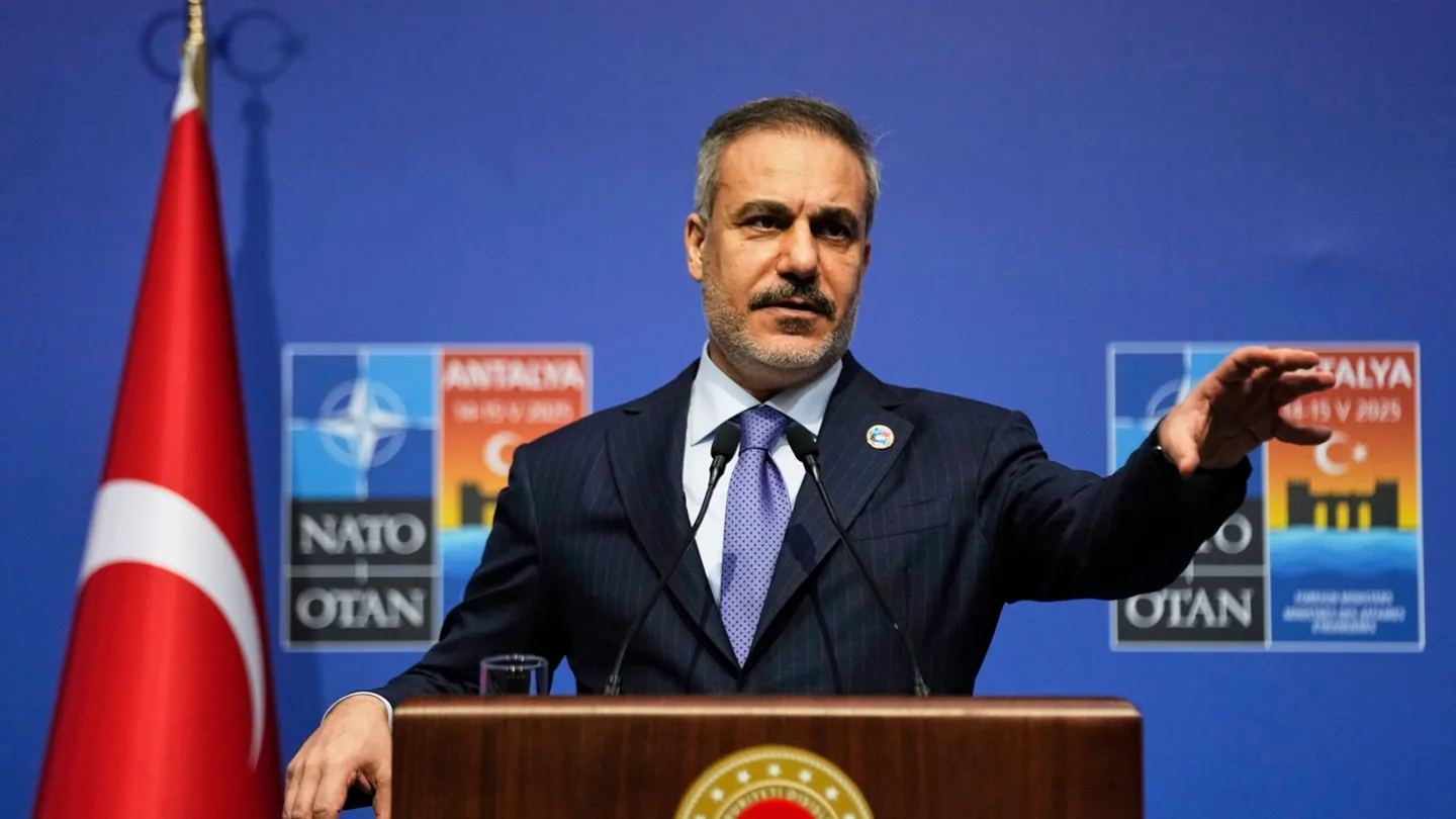 هاکان فیدان برای شرکت در نشست وزرای امور خارجه ناتو به بروکسل می‌رود