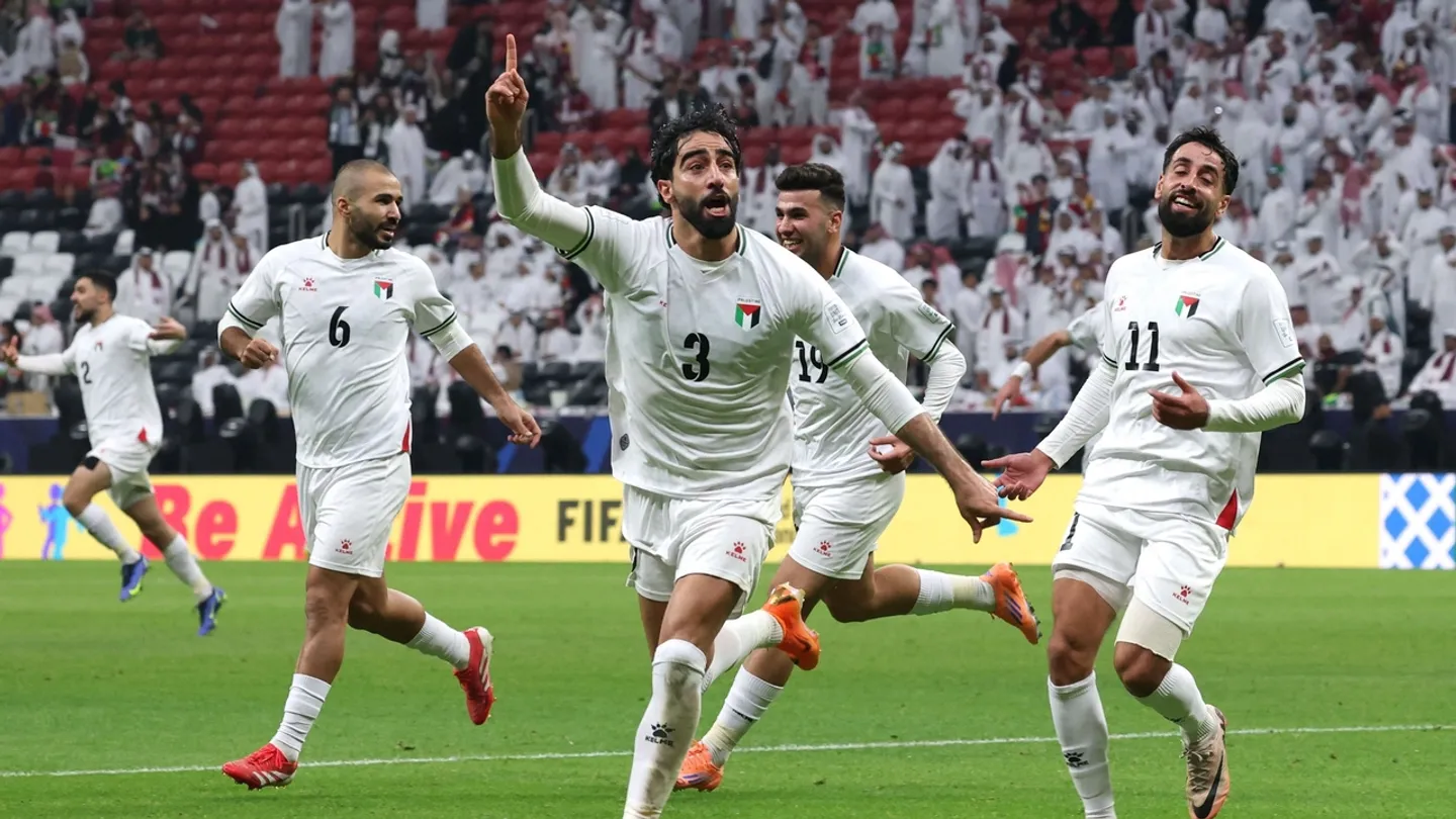 Palestina surpreende Catar com um golo nos descontos na abertura da Taça Árabe