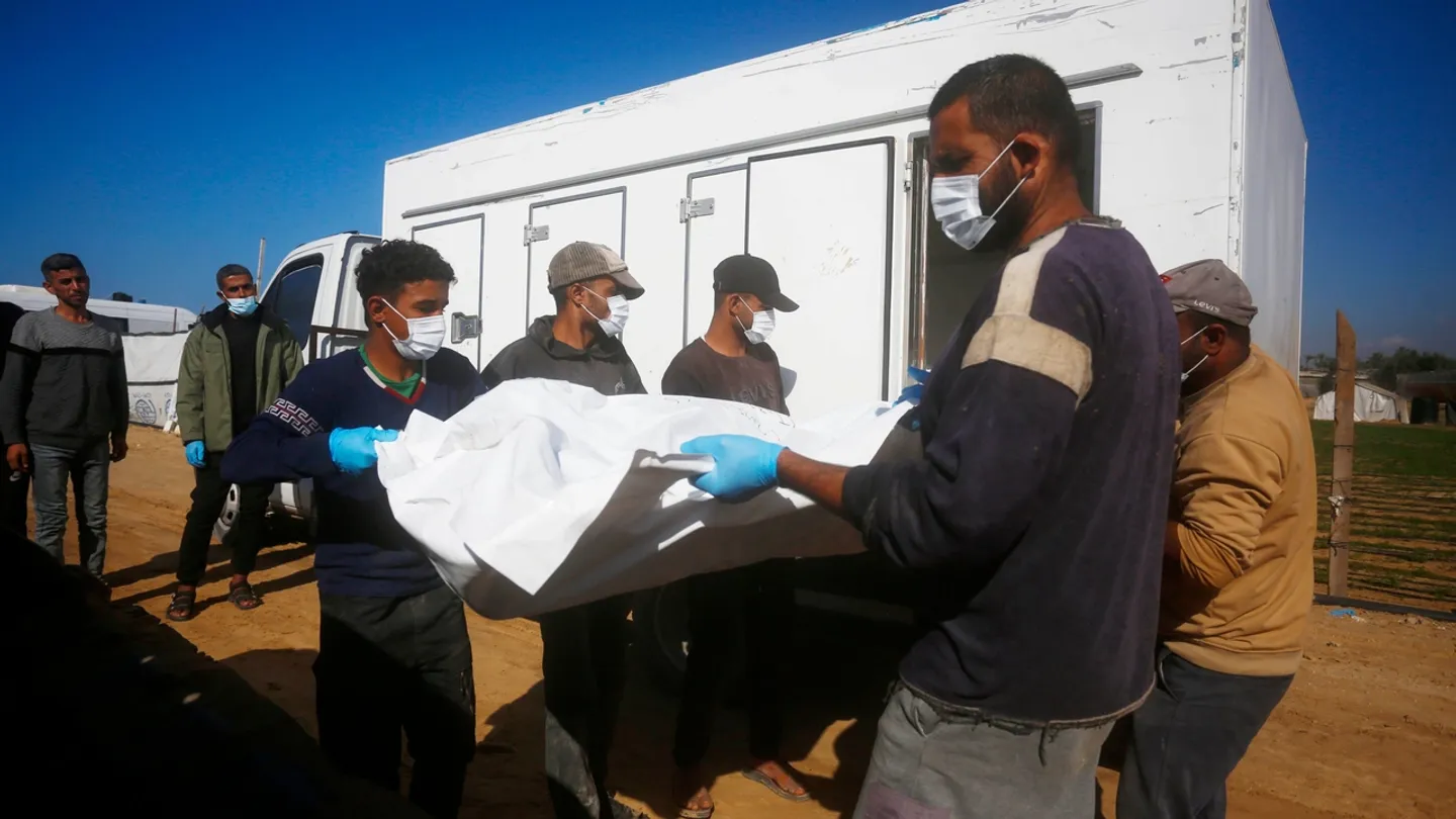 Палестина требует прекратить удары по Газе