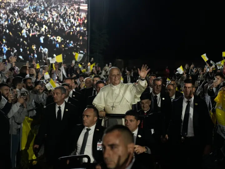 Papa apela à unidade em encontro de líderes muçulmanos e cristãos em Beirute