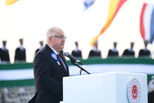 وزير الدفاع التركي يؤكد ضرورة تطهير "قسد" من الإرهاب قبل دمجها بالجيش السوري