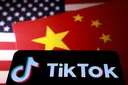 ТикТок во САД премина во американска сопственост како што наложи Трамп