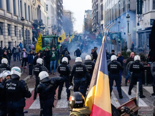UE adia acordo de livre-comércio com o Mercosul após protesto de agricultores