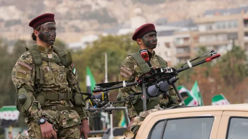 Szíria fokozza katonai műveleteit az ILIÁ ellen