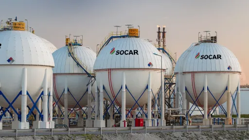 اولین محموله فرآورده‌های نفتی آذربایجان به ارمنستان رسید