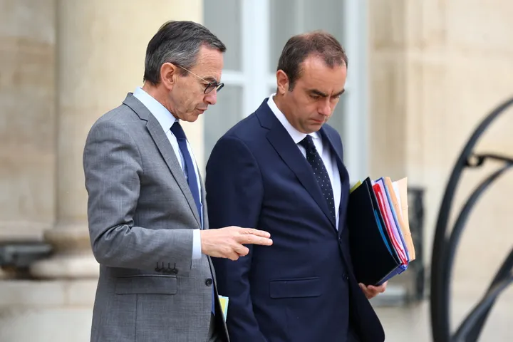 Budget: Retailleau invite le Premier ministre à faire usage de l'article 49.3