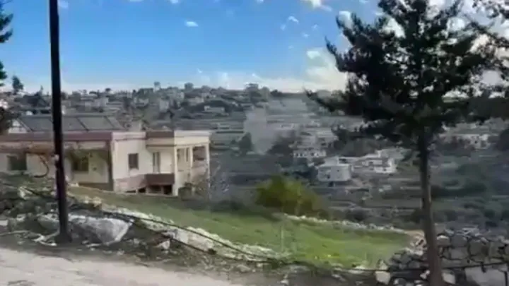 مقتل شخص وإصابة اثنين بغارتين جنوبي لبنان والاحتلال يدّعي انتماء القتيل إلى حزب الله